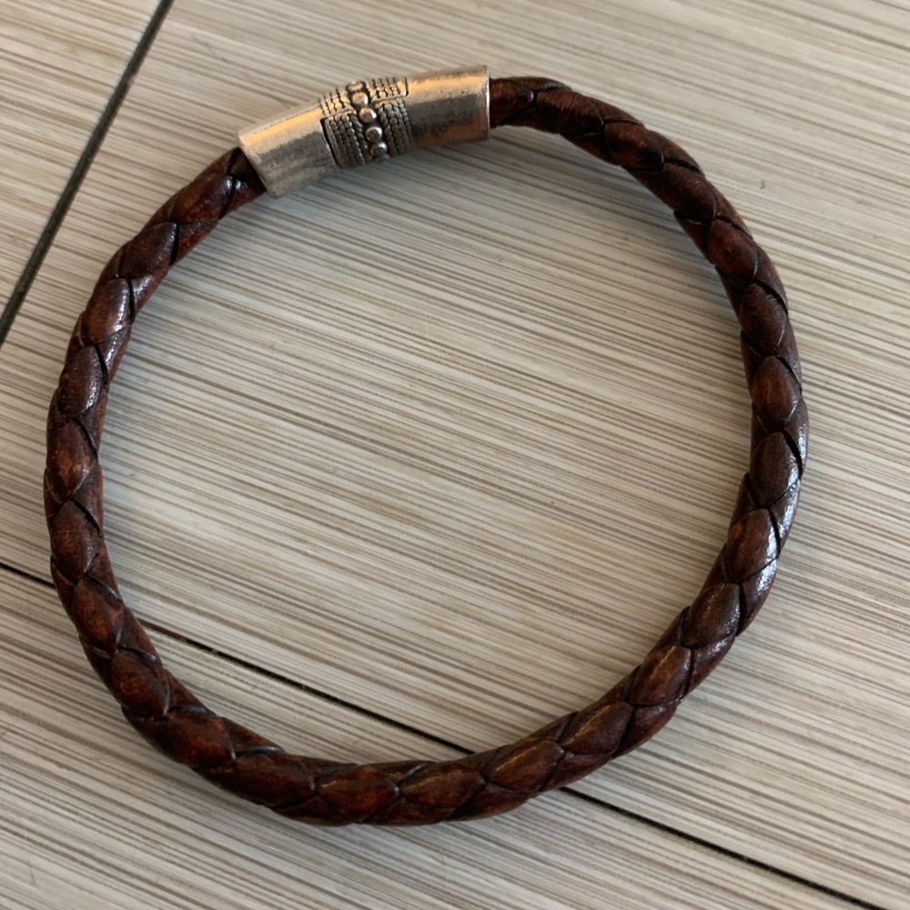 Braided leather bracelet - Picture 2 of 2